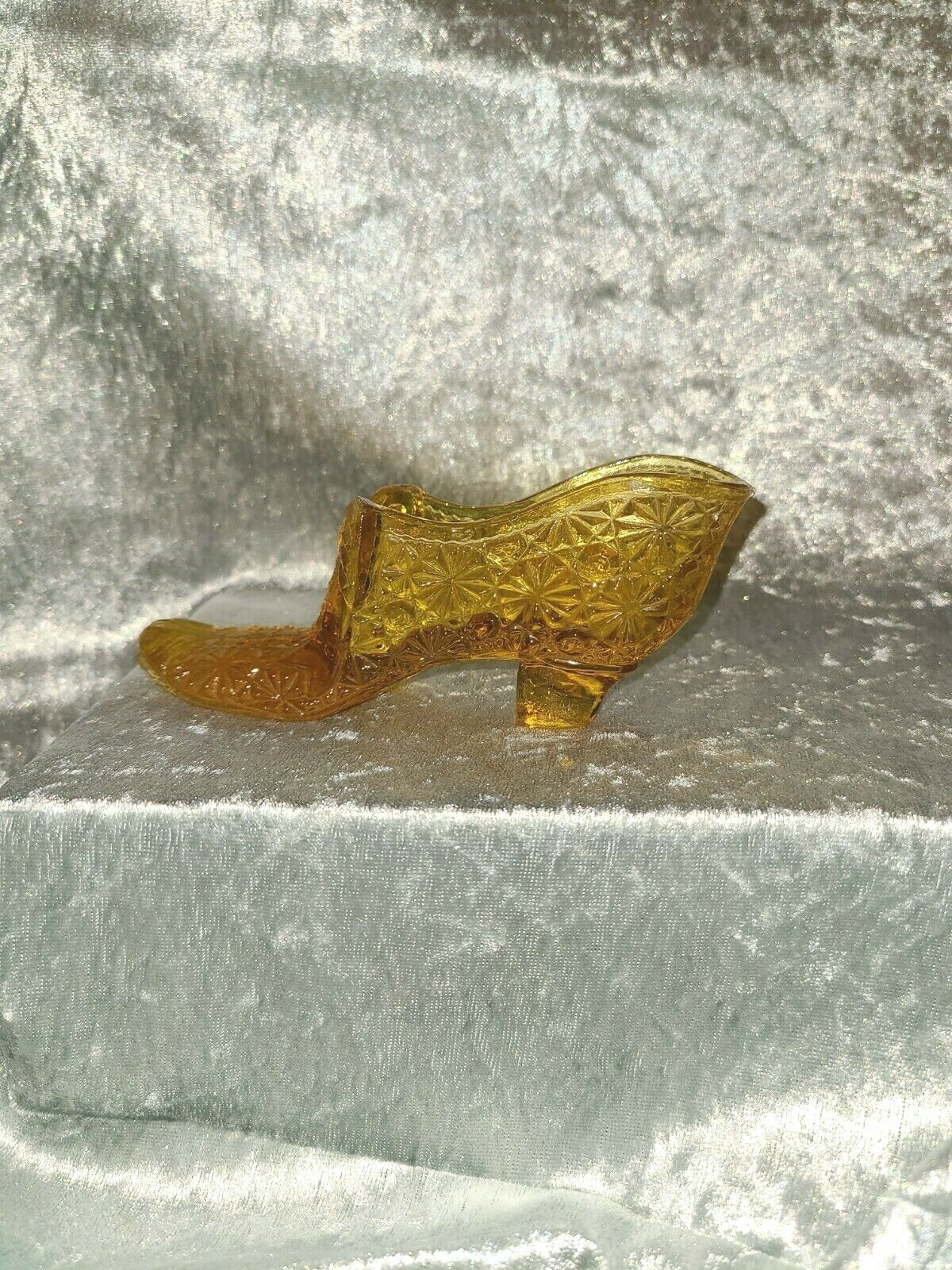 Degenhart Victorian Shoe W/ Bow (daisy & Button Slipper) In Gold + Amber Glass